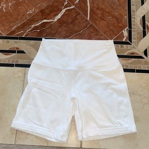 Lulu lemon 4inch biker shorts size 6 worn once
